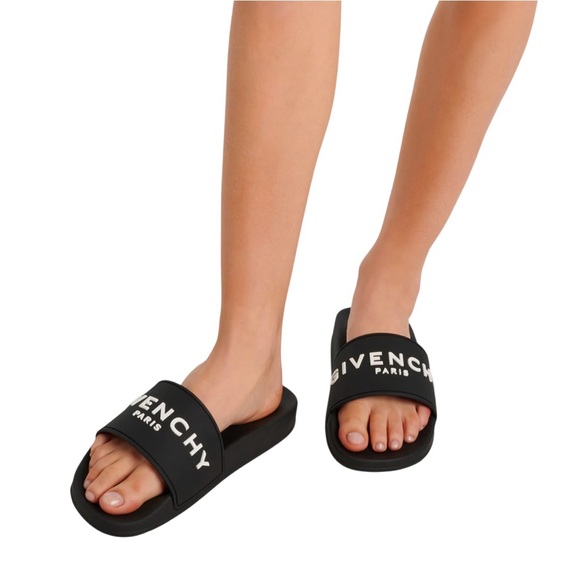 GIVENCHY LOGO SLIDES - Picture 4 of 5